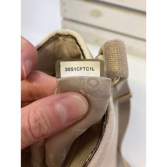 MICHAEL KORS, SMALL CREAM / TAN LEATHER CROSSBODY BAG (ASIS) - Picture 10 of 13